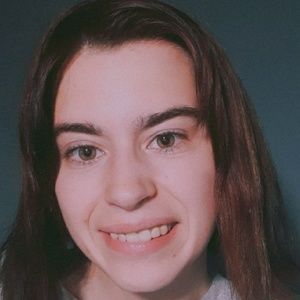 Meet your Posher, Chloe